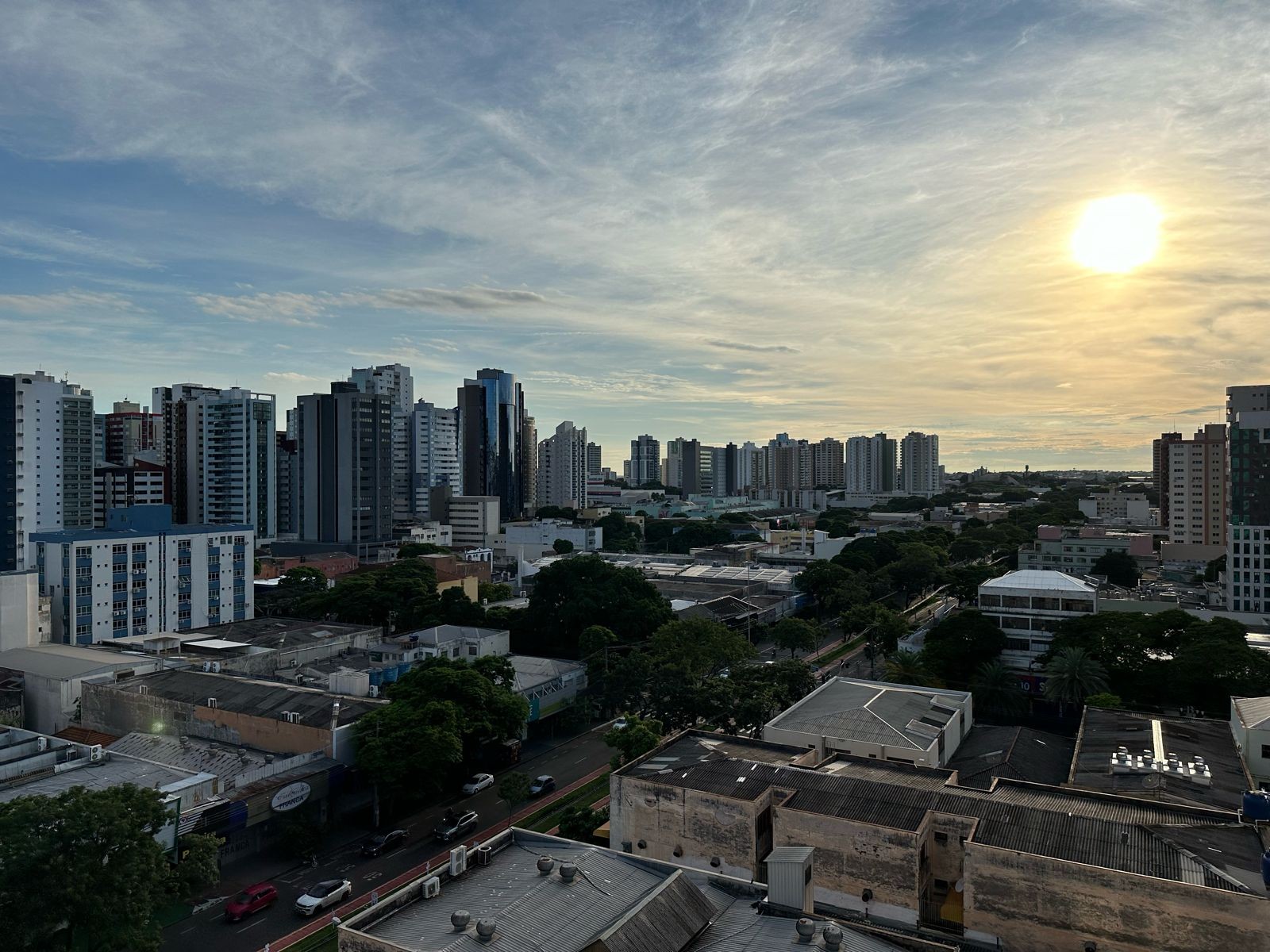 Quinta-feira (7) será de sol com possibilidade de chuva isolada, prevê Simepar