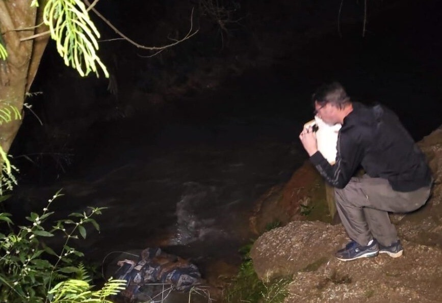 Homem é morto e tem corpo jogado dentro de rio em Campo Mourão