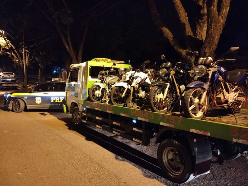 PRF apreende 37 motos e aplica 137 multas na Av. Colombo, em Maringá