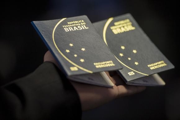 Procura por passaportes teve aumento de 8% em Maringá