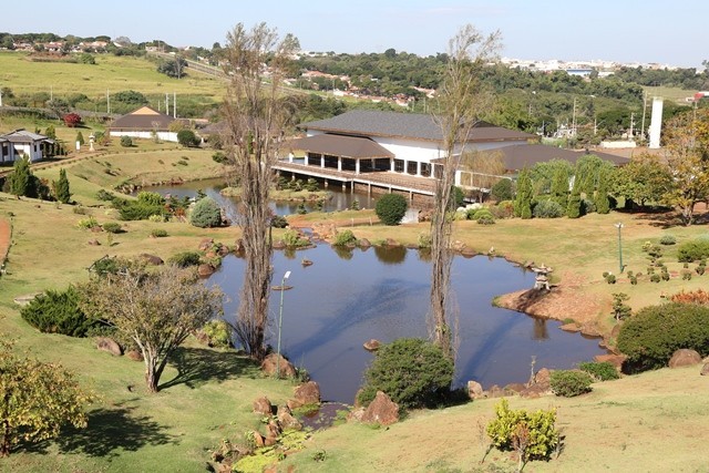 Lago onde carpas morreram pode estar contaminado