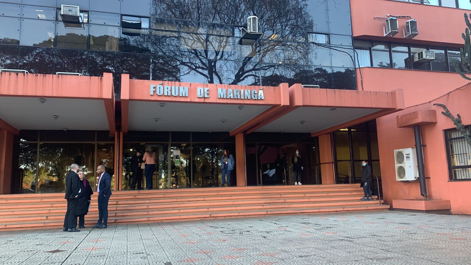 Começa o julgamento do ‘atirador do açougue’ em Maringá