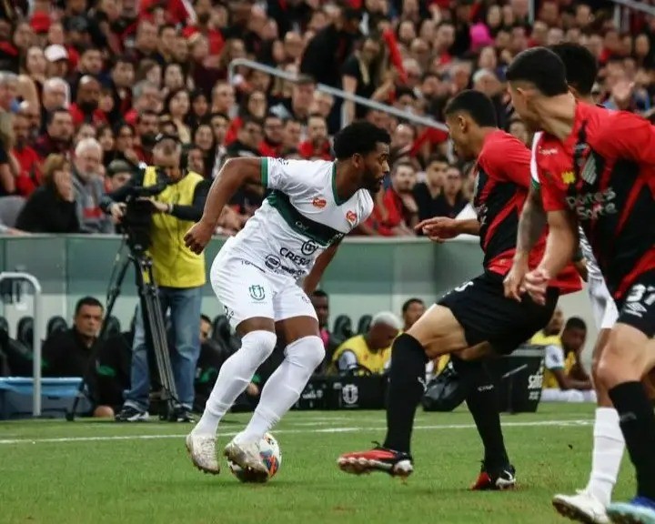 Athletico-PR é cirúrgico e é campeão paranaense em cima do Maringá FC