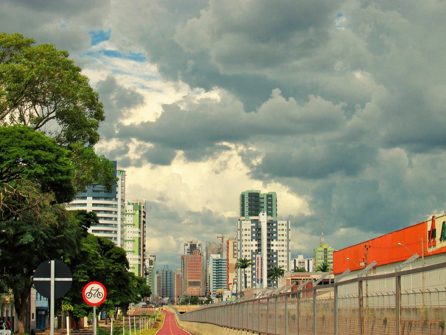 Sexta-feira (16) segue com tempo instável; veja previsão