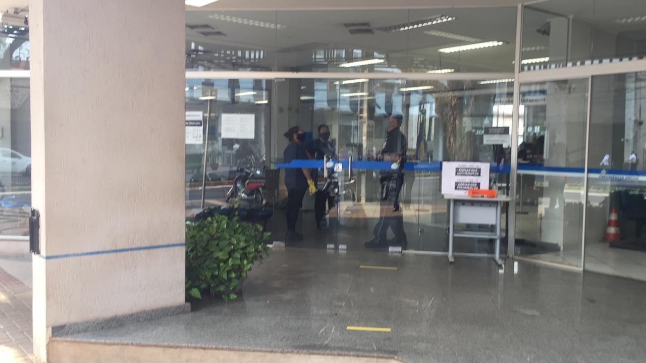 Agência do INSS em Maringá não registra movimento nesta terça-feira (15)