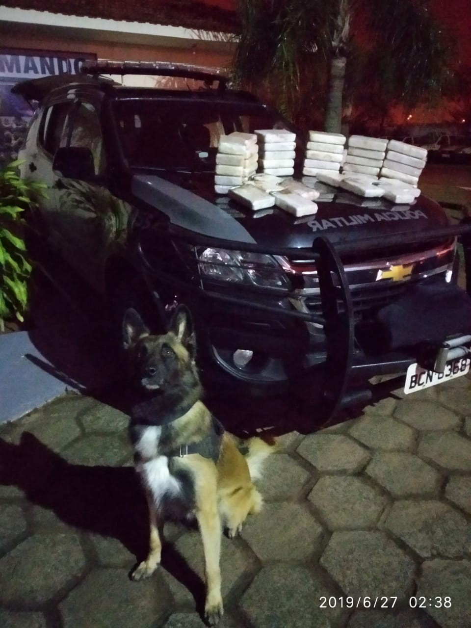 Polícia Militar apreende tabletes de cocaína avaliados em R$ 1,2 milhão