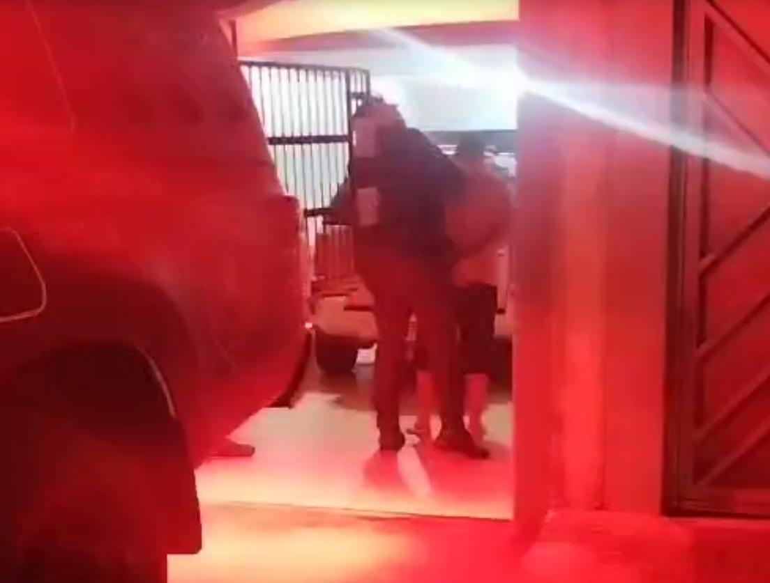 Homem que fugia com filha é monitorado por guardas e preso