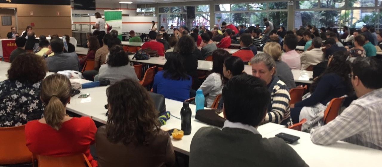 Greve na UEM já passa de um mês