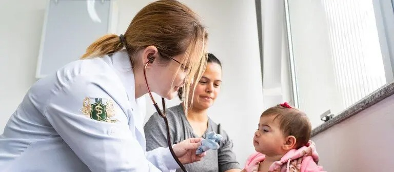 230 profissionais tomam posse nas equipes Saúde da Família