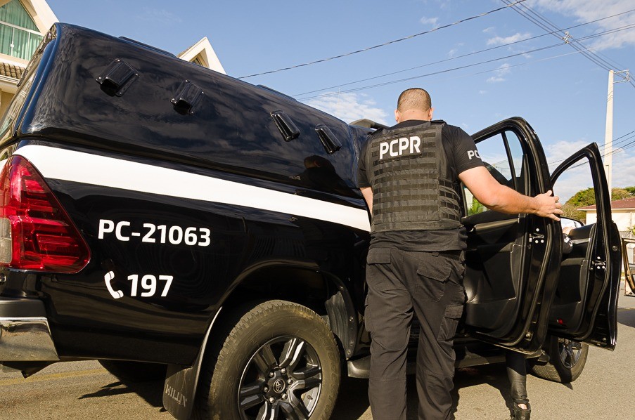 PC procura suspeitas de furto em shopping