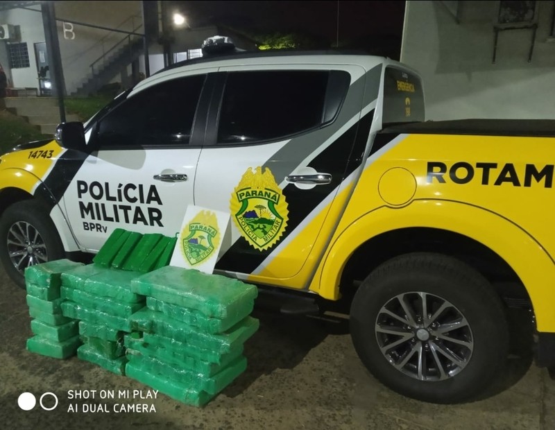 Após perseguição, PRE apreende 125,2 kg de maconha