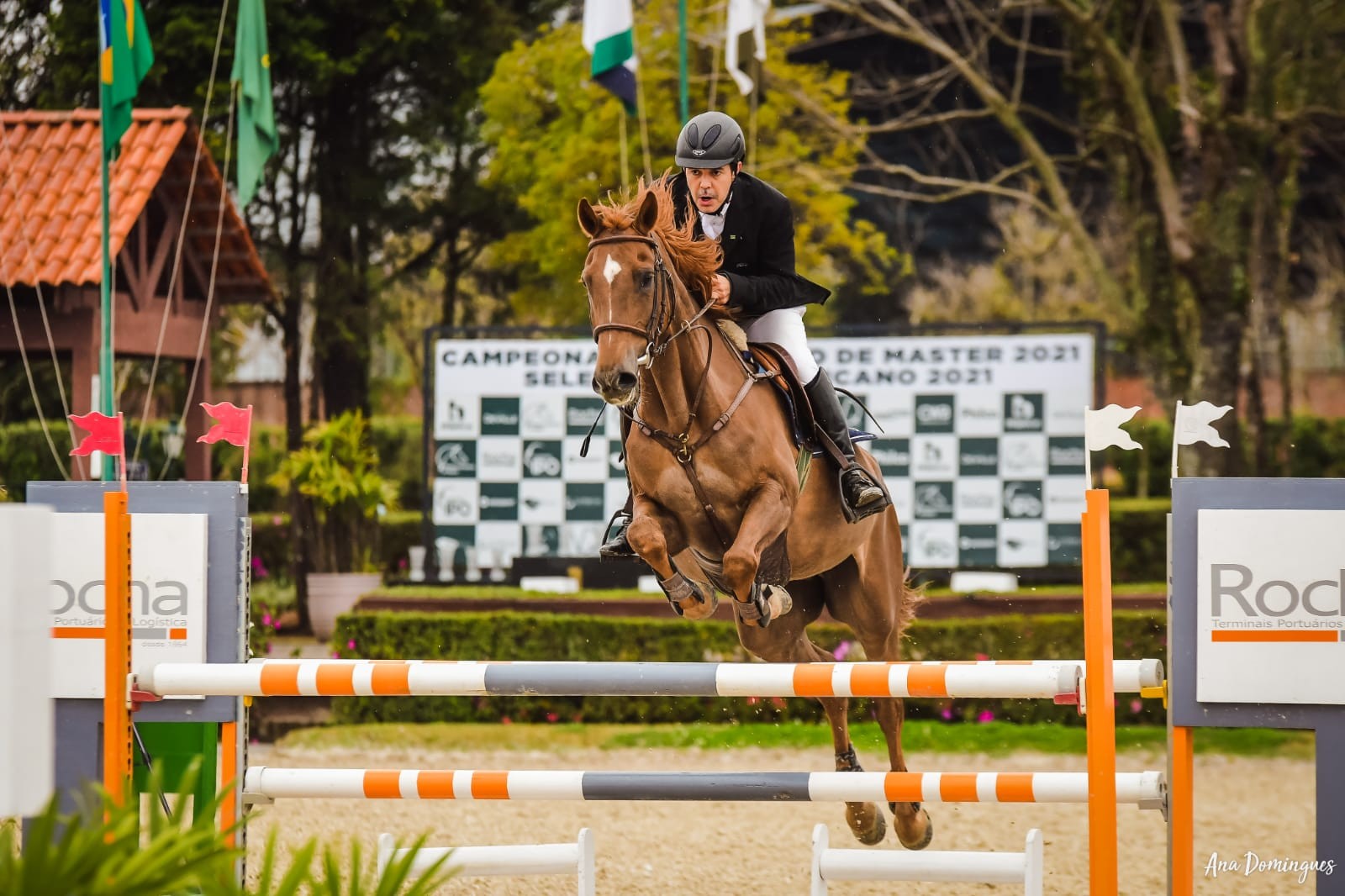 Maringaense leva o título de campeão brasileiro de hipismo
