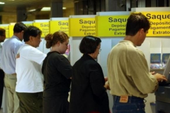 Bancos atenderão em horários especiais durante os jogos do Brasil