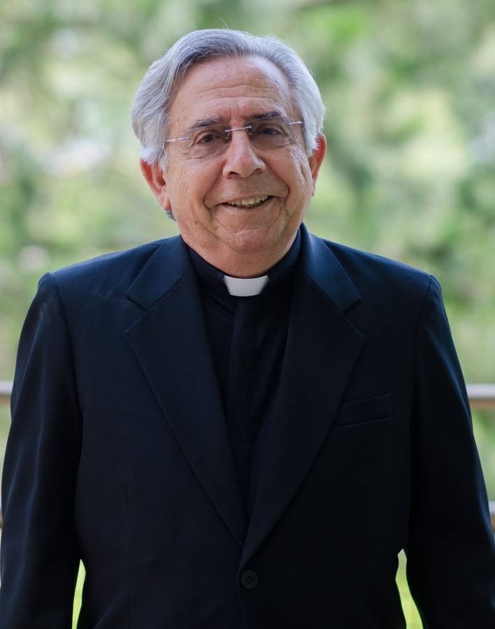 Padre monsenhor Orivaldo Robles morre aos 77 anos, em Maringá