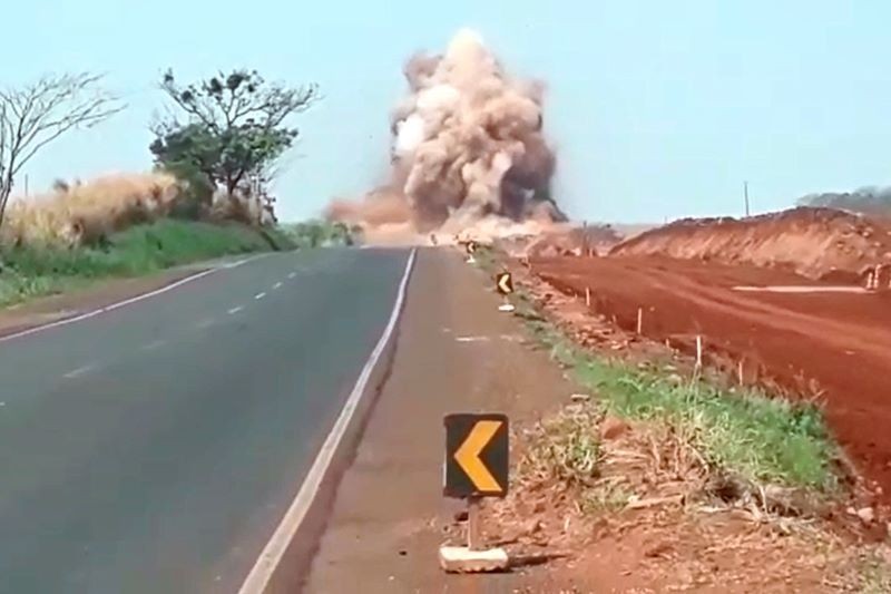 Nova detonação de rocha vai interditar PR-323, próximo a Água Boa