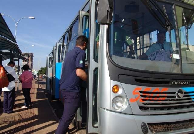 Justiça determina que TCCC forneça máscaras e álcool gel a motoristas
