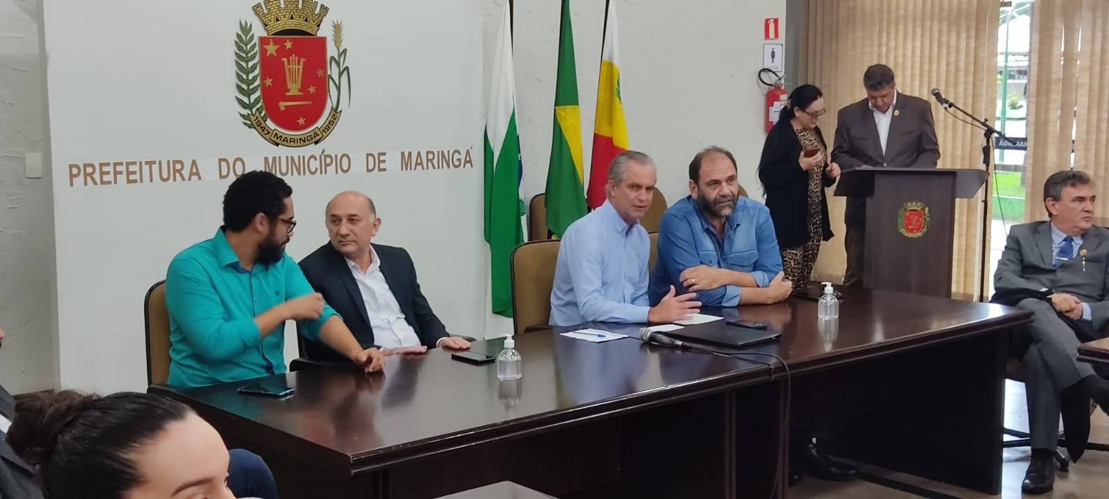 Prefeitura assina contratos para prêmio Aniceto Matti