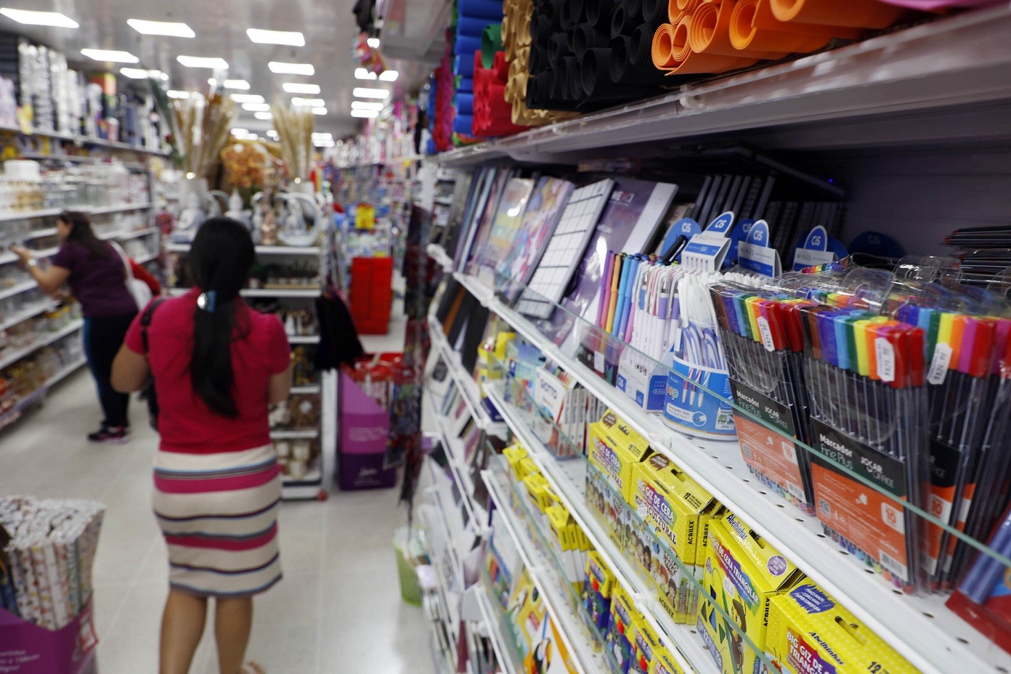 Pesquisa indica diferença de até 1.775% em preços de material escolar