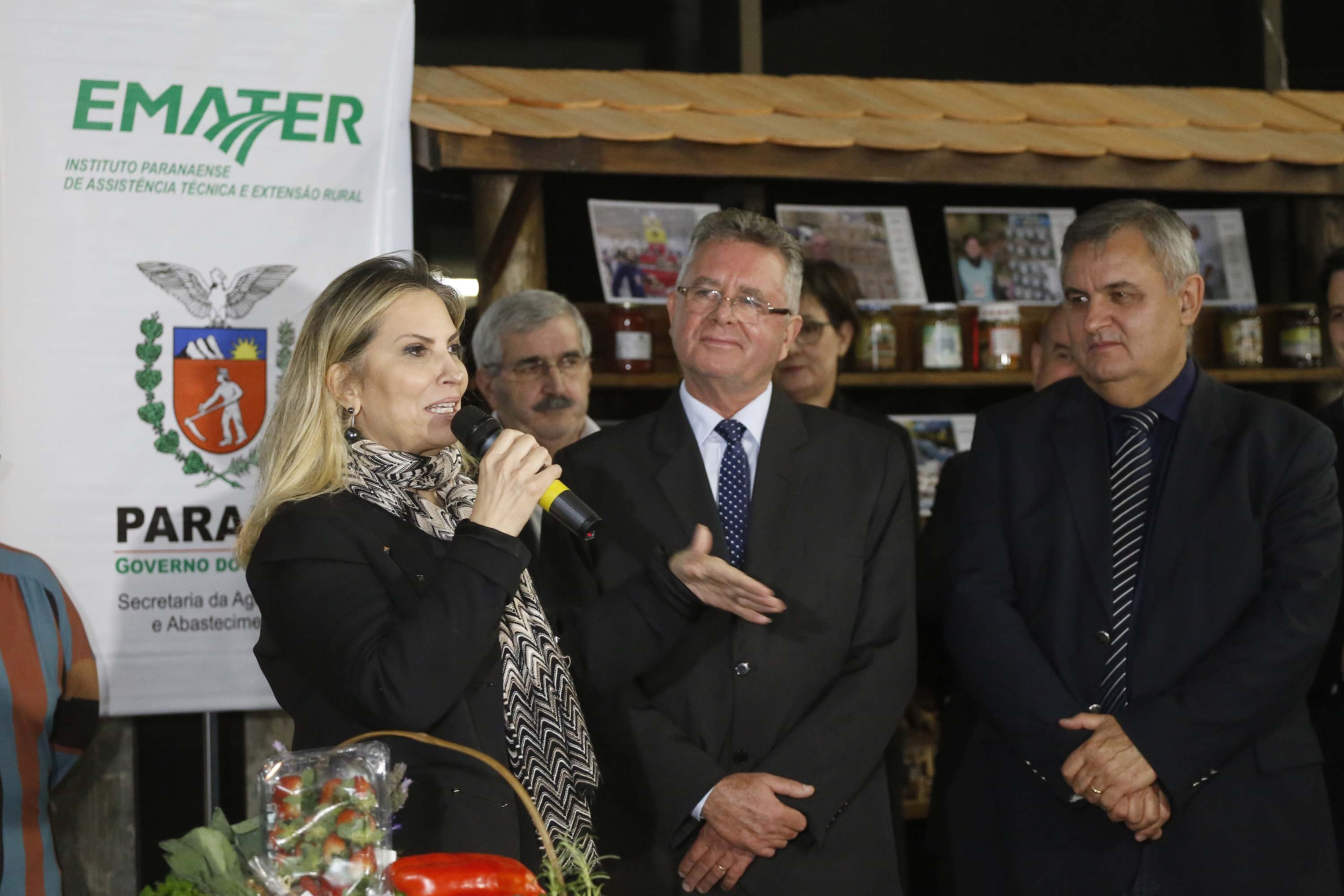 Emater tem novo diretor e 255 novos extensionistas