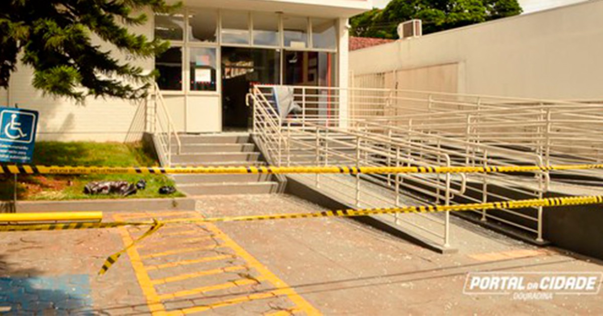 Quadrilha usa fuzil e carro blindado em Douradina