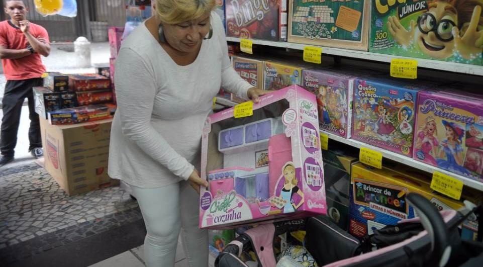 Dia das Crianças tem consumidor consciente e inadimplente