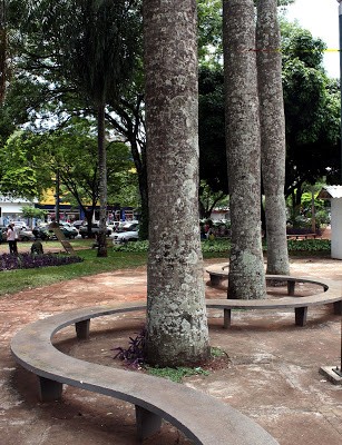 Estacionamento no entorno da praça Napoleão Moreira é interditado