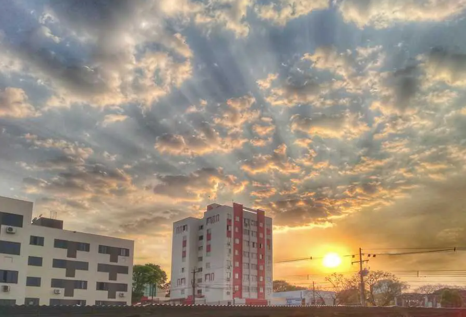Maringá tem calor de até 34°C antes da chegada de nova frente fria