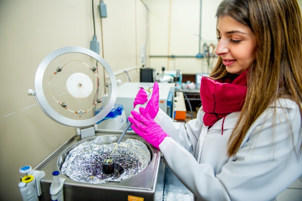 Biossensor desenvolvido pela UFPR poderá diagnosticar infecções por vírus