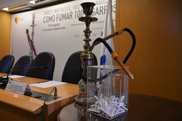Consumo de narguilé e bebidas alcoólicas são alvos de fiscalização