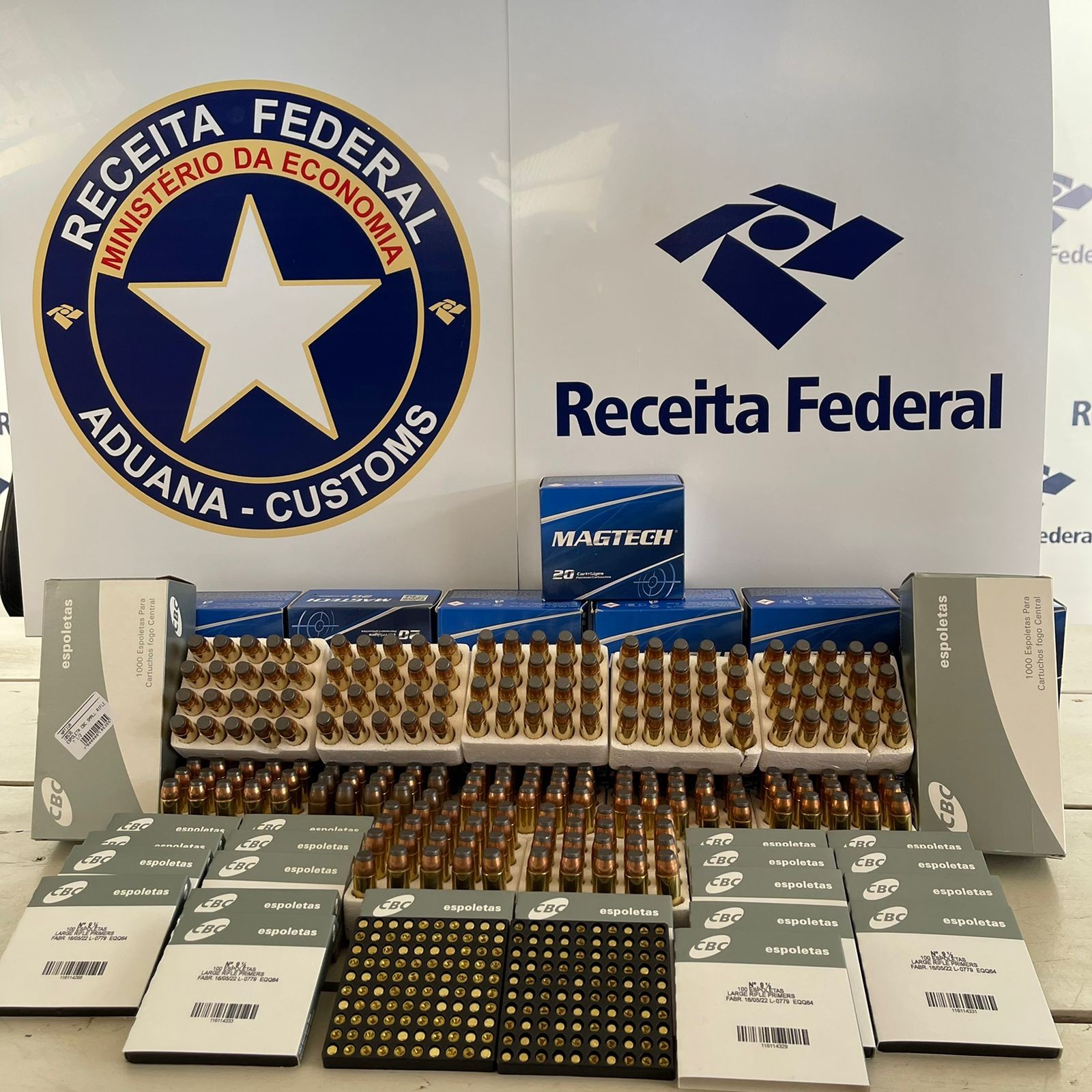 Receita Federal apreende munição de grosso calibre em ônibus de linha