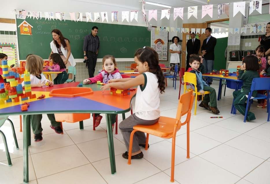 Aulas não presenciais retornam em Maringá no dia 25