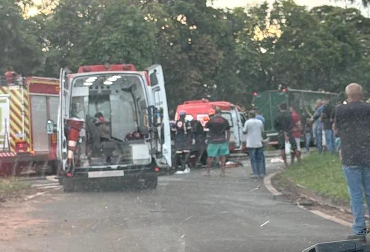 Oito pessoas ficaram feridas em acidente com van da Secretaria de Saúde de Nova Londrina