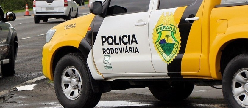 Rodado de caminhão se solta, atinge moto e motociclista morre