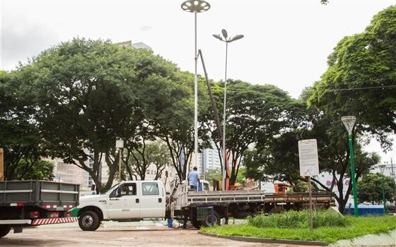 Prefeitura de Maringá pretende comprar 1.500 luminárias de LED