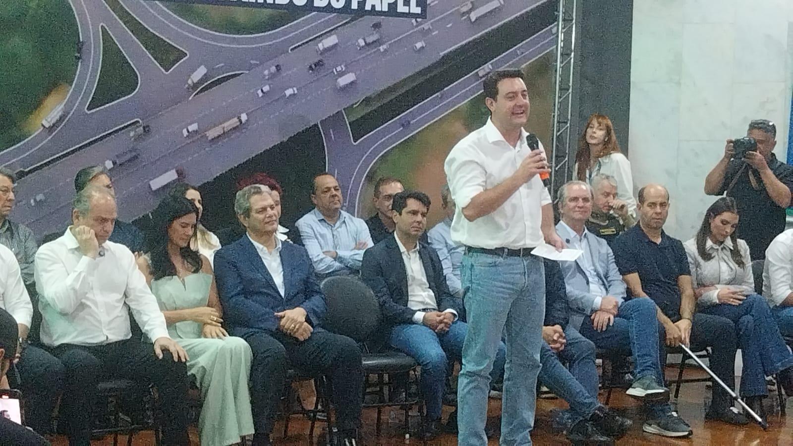 Governador assina convênio para duplicação do Contorno Sul; edital deve ser lançado no início de 2026