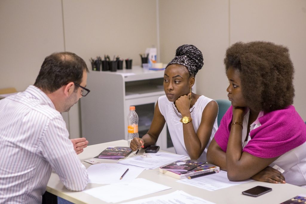 Plataforma que gera empregos para refugiados é lançada