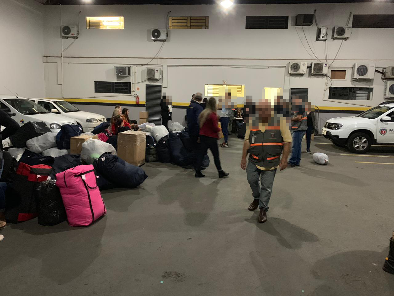 Sem notas fiscais, passageiros de ônibus são multados em fiscalização