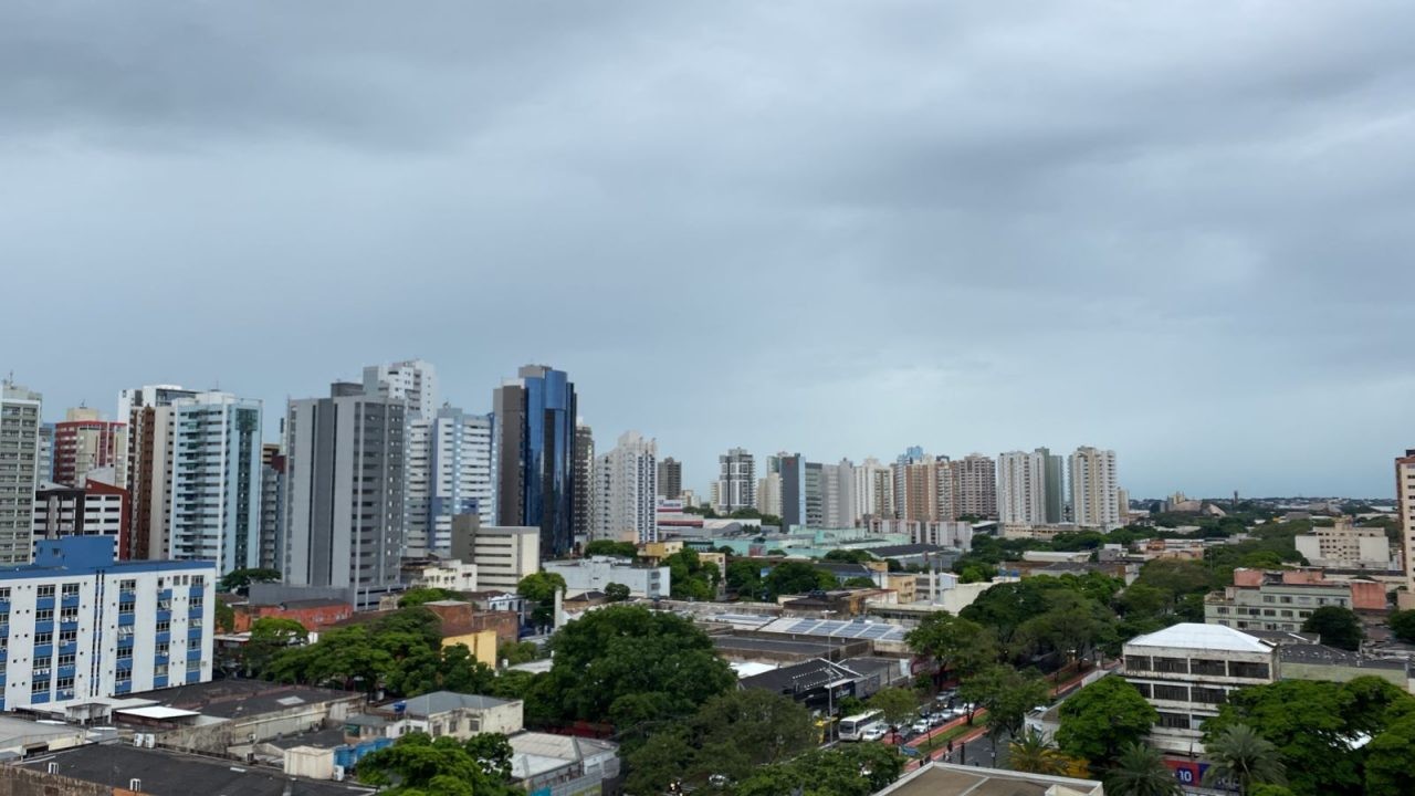 Risco de temporal marca a sexta-feira (17) em Maringá