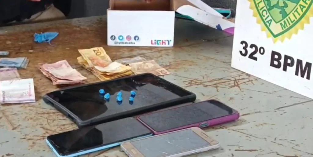 PM prende três suspeitos por furto e tráfico de drogas em Sarandi