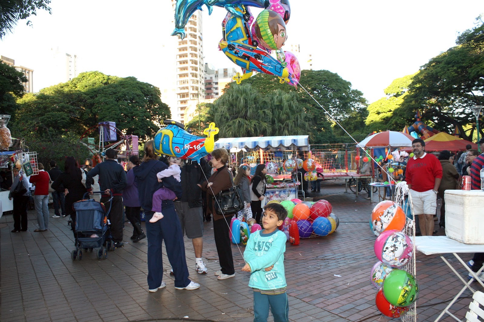 Domingo de Festa da Canção em Maringá