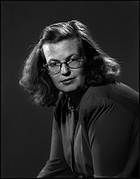 Shirley Jackson, uma das principais escritoras de terror, tem obras lançadas no Brasil