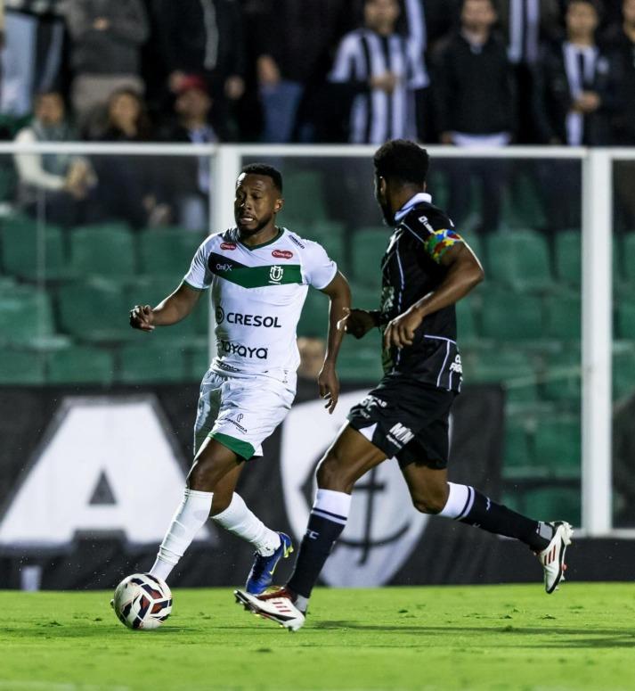 Na estreia de Rodrigo Chipp, Maringá empata com o Figueirense fora de casa