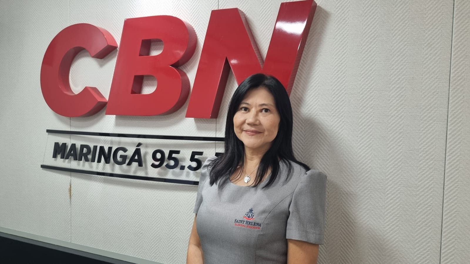 Os benefícios do ensino bilíngue para as crianças e adolescentes