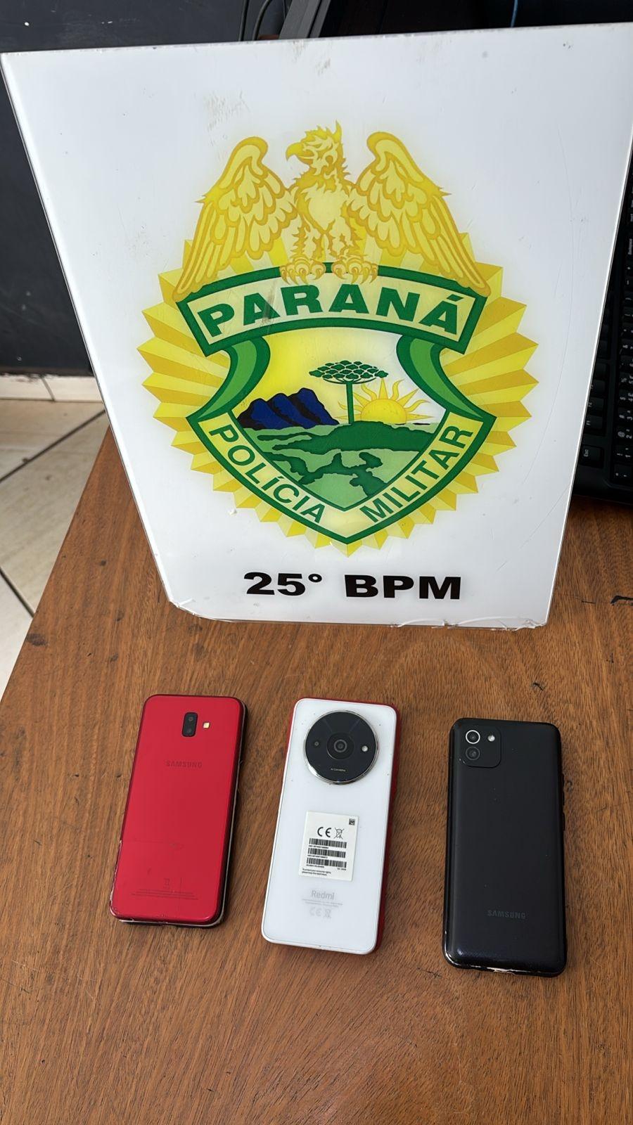 Homem é preso após invadir casa e roubar celulares