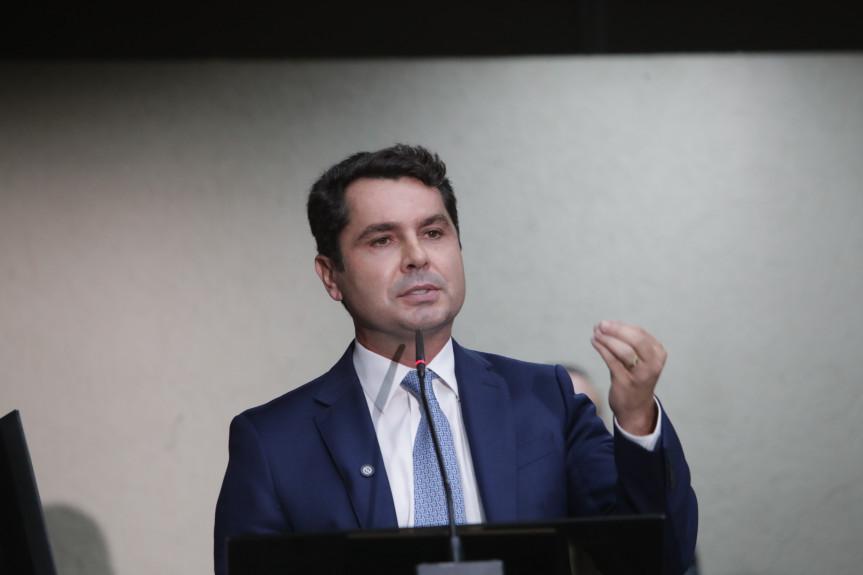Alexandre Curi toma posse como presidente da Alep