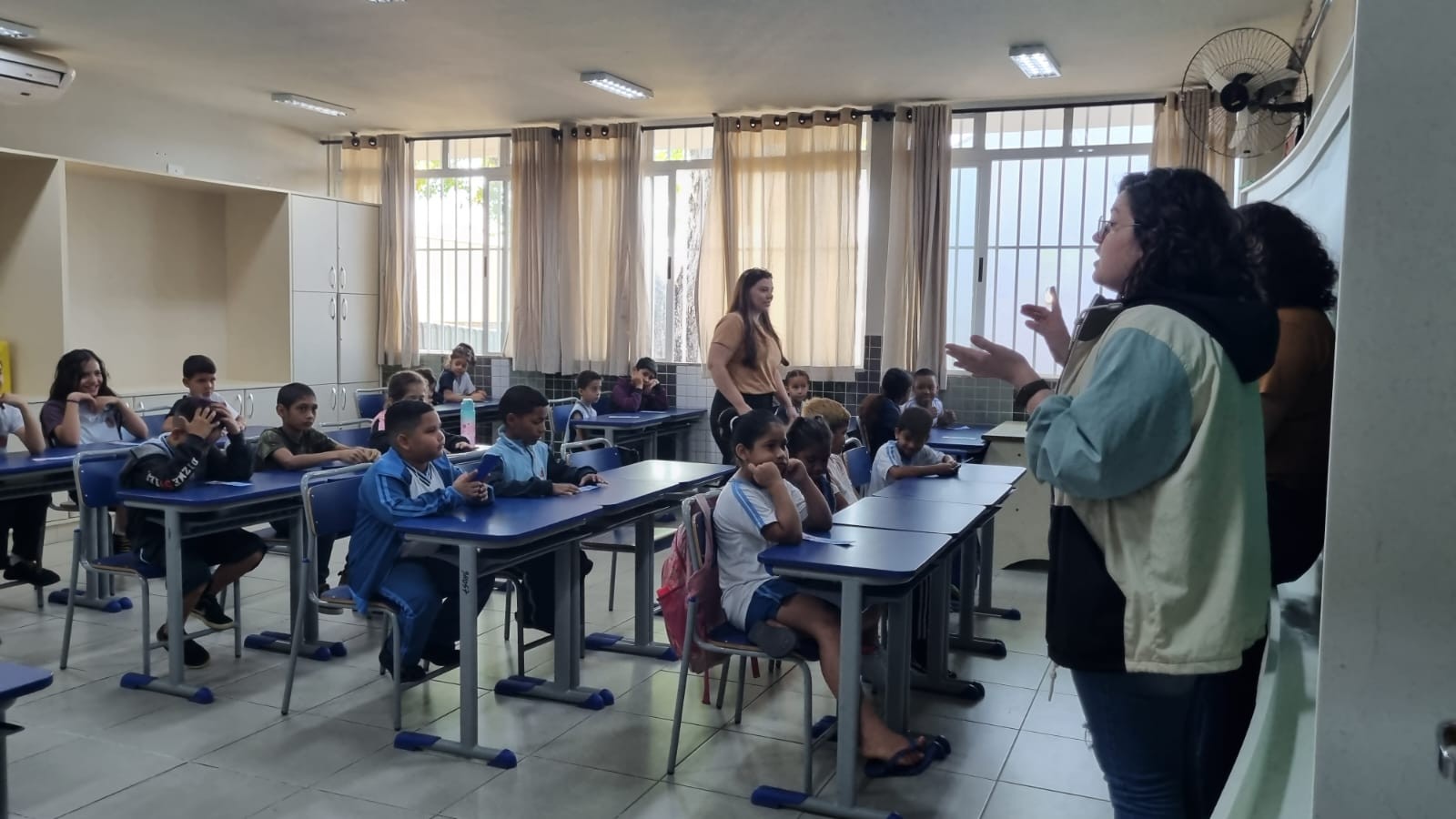 Projeto de língua portuguesa para alunos imigrantes é lançado em Maringá