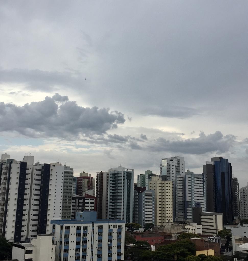 Prefeitura de Maringá alerta sobre chuva com ventos fortes