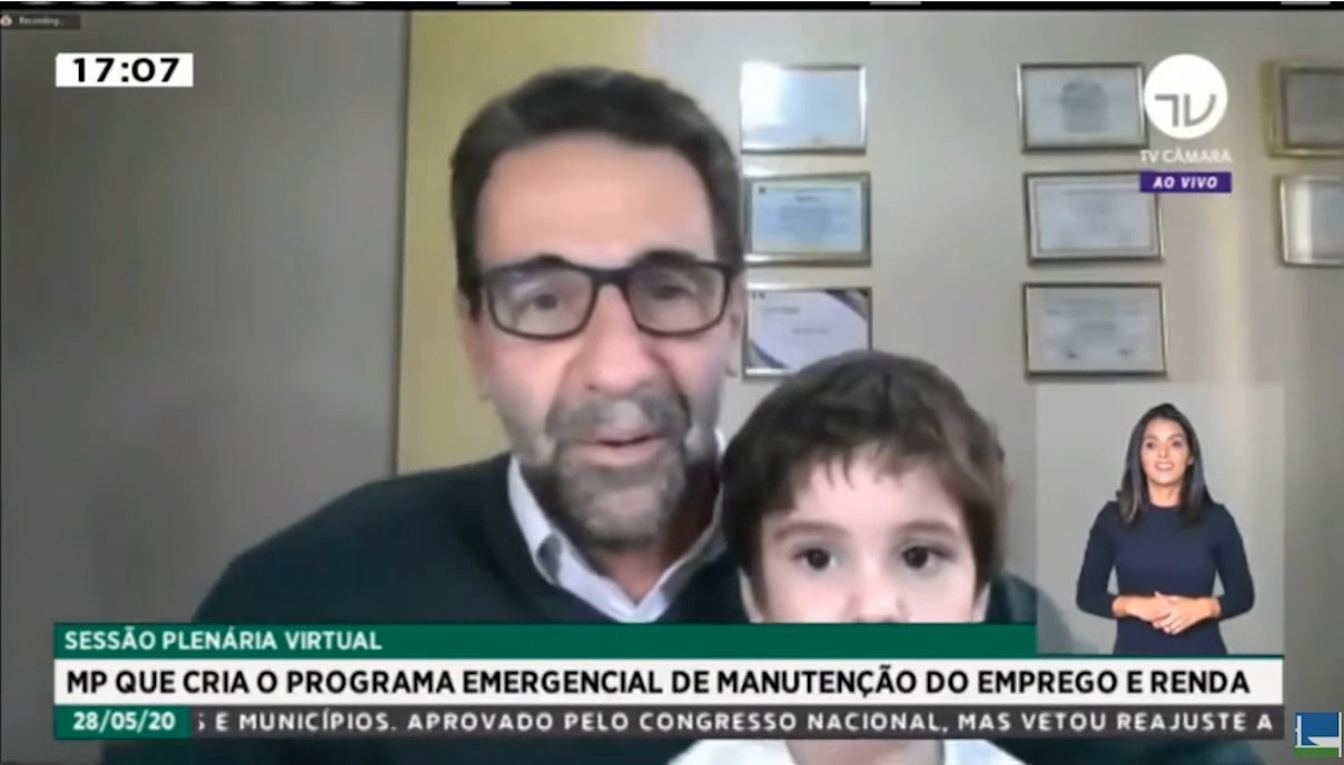 Neto de deputado federal “invade” sessão remota e vira notícia nacional