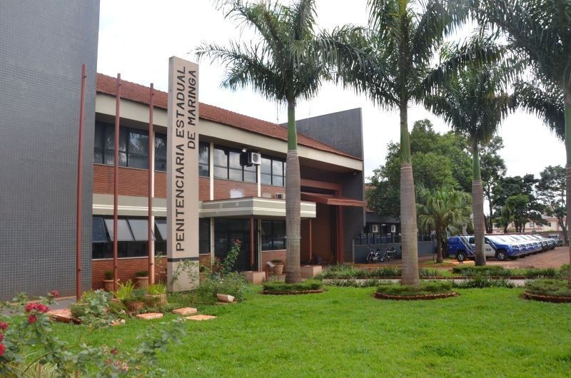 Presos de Maringá estão produzindo máscaras de proteção