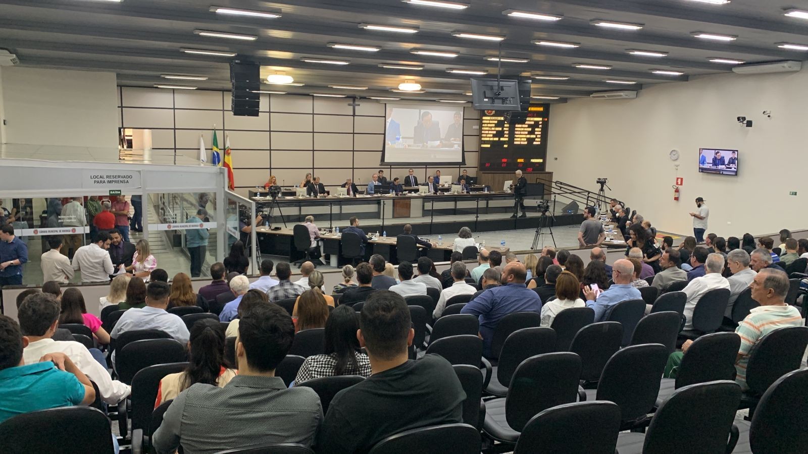 Câmara de Maringá retoma atividades em 2023